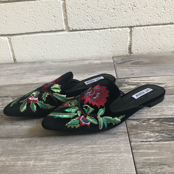 Black Floral Embroidered Slip on Mules  Cell17 - Picture 6 of 8